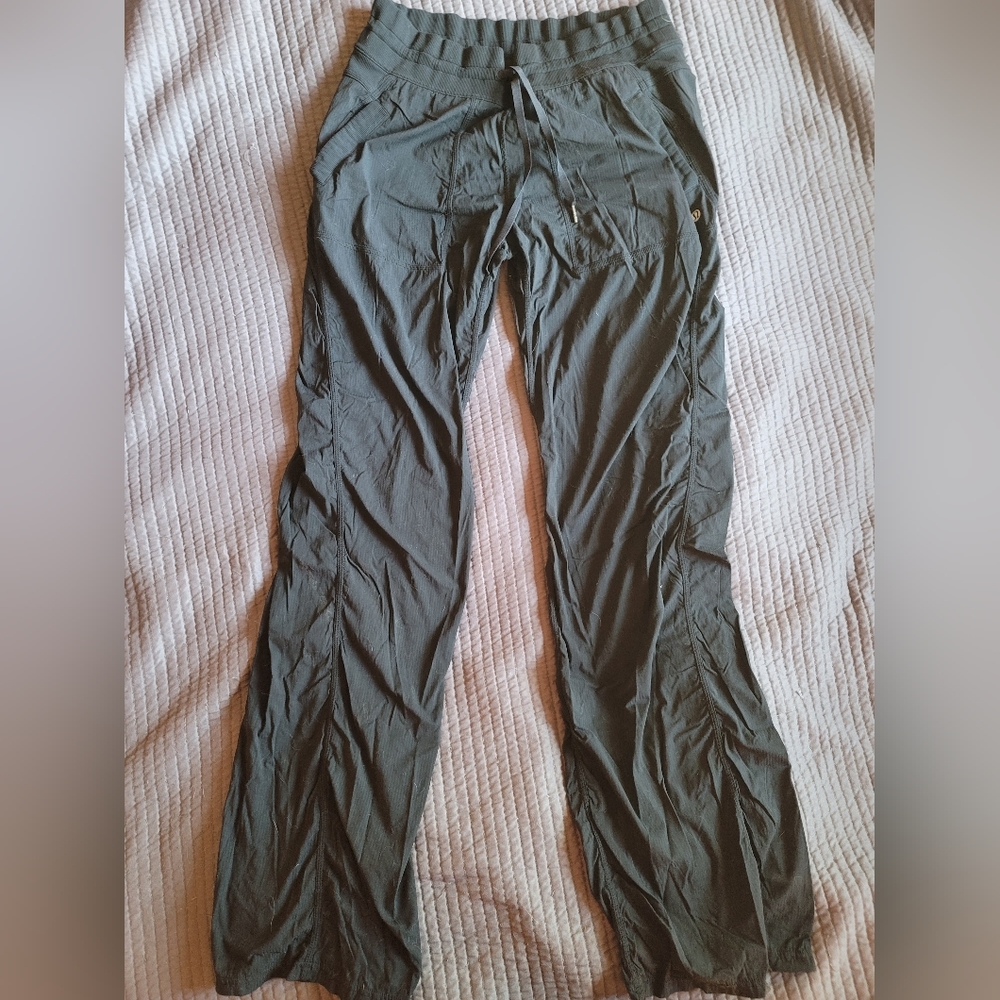 *RARE* Lululemon dance studio pants, full length 10 TALL